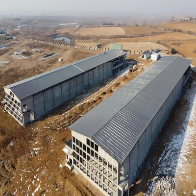 Özelleştirilebilir Boyutlar Yüksek Mukavemetli Çelik Çerçeve Hızlı Kurulum Broyler Yetiştiriciliği için Prefabrik Çelik Yapı Kümes Hayvanları Evi