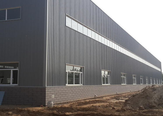 Q235B Prefabrik Çelik Yapı Atölyesi Endüstriyel Çelik Çerçeveli Binalar
