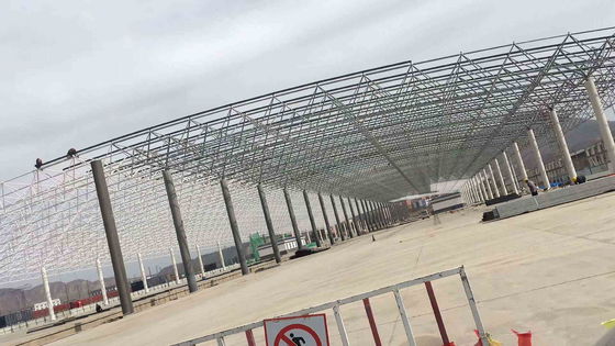 Ödeme istasyonları için prefabrik çelik uzay çerçeve kanopisi
