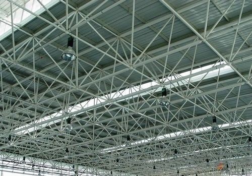 Ödeme istasyonları için prefabrik çelik uzay çerçeve kanopisi
