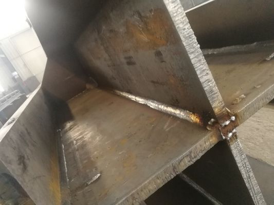 İnşaat Prefabrik Çelik Yapı H Bölümü Sütun Çubuk Düşük Alaşım Boyalı / Galvanize