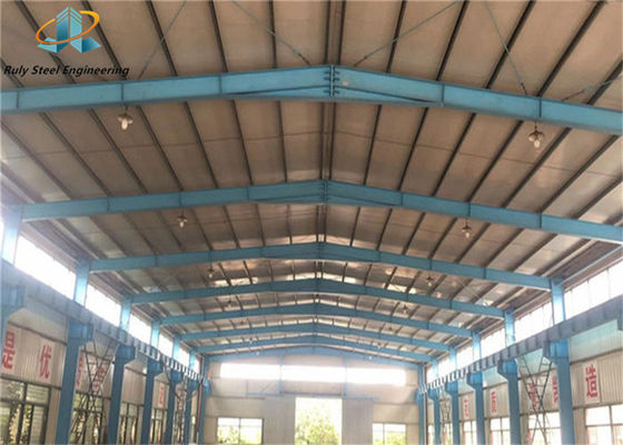 Sıcak Satış Hazırdan Yapılmış Çelik Yapı Büyük Aralık Ambar Atölyesi Çukur Çimento Yapısı ile Fabrika Binası