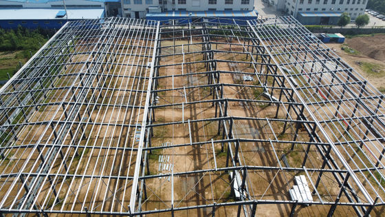Q235B Çelik Yapı Binaları İzolasyon Panelli Prefabrik Çelik Yapılar