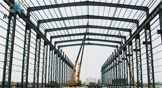Prefabrik Endüstri Dalgalanmış Metal Çatı Ağır Hafif Yapısal Çelik Çerçeve İnşaat Depo