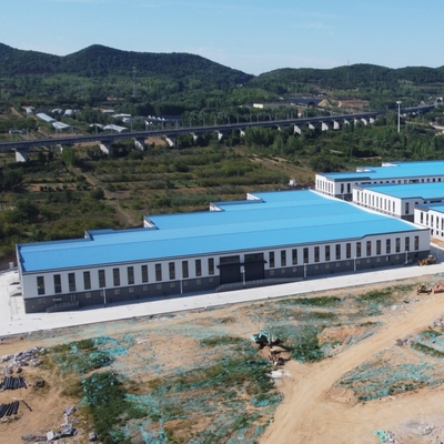 H Bölümü kirişleri ile prefabrik çelik çerçeve depo