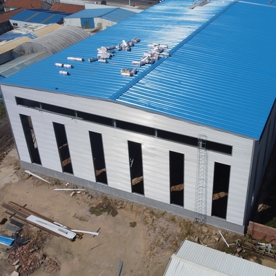 Yukarıdaki vinçli hafif prefabrik çelik depo