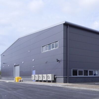 Q355B Sandviç Panelli Prefabrik Çelik Depo