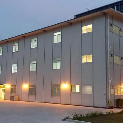Q355B Çelik Yüksek Katlı Prefabrik Çok Katlı Çelik Yapı Çerçeve Dairesi