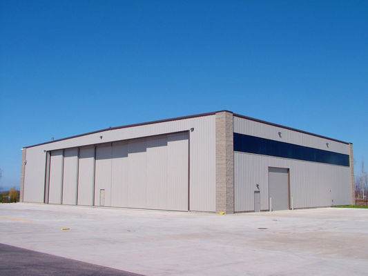 Temizlik için prefabrik çelik uçak hangarı Q235B Q355B