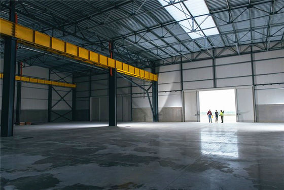 Portal Çerçeve Prefab Pre-montajlı Çelik Atölyesi Binanı Depo Garajı Sıcak olarak yuvarlanmış bölüm İnşaat