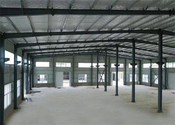 Q355B Logistik için prefabrik çelik yapı depoları